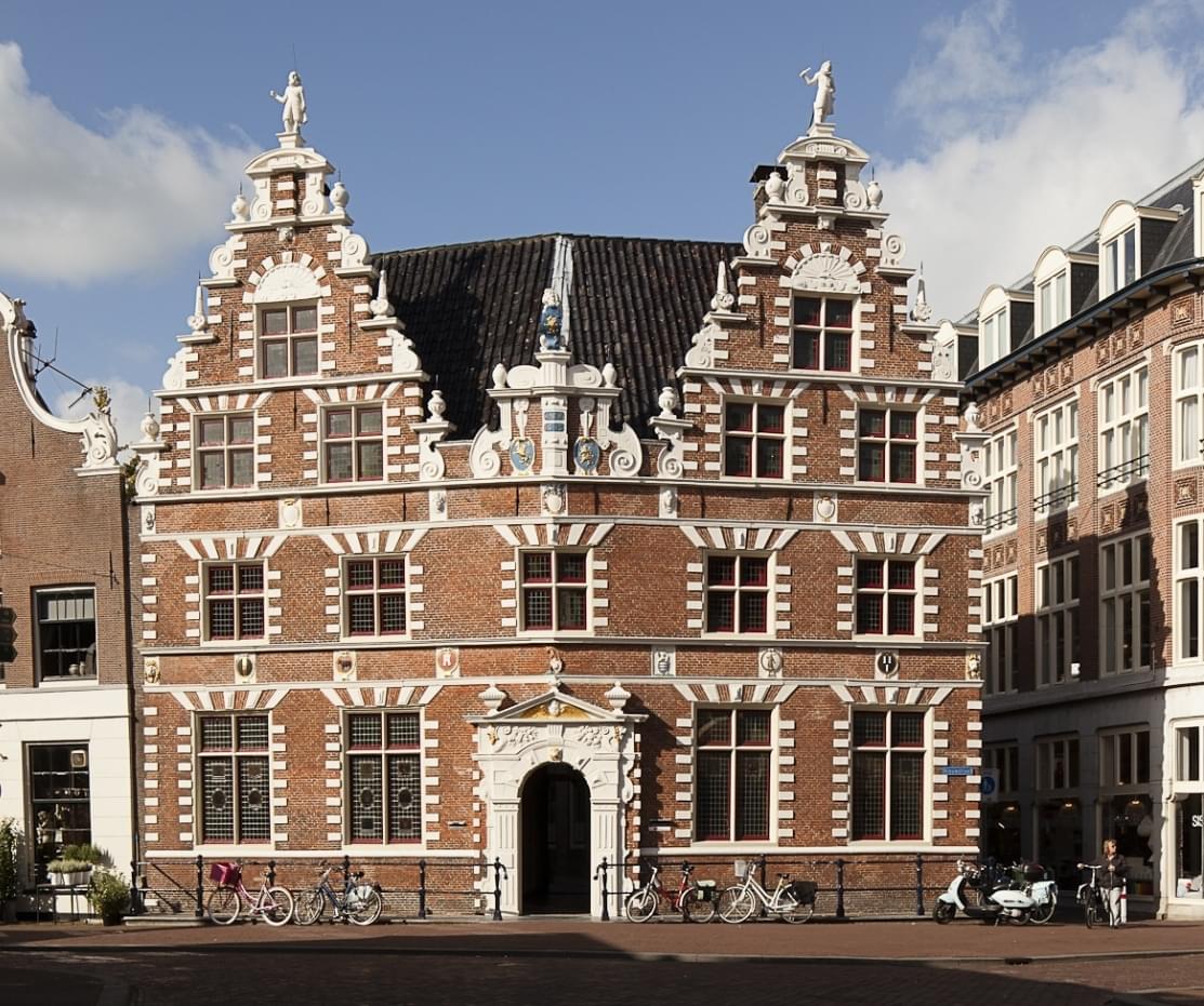 Vooraanzicht Statenpoort in Hoorn